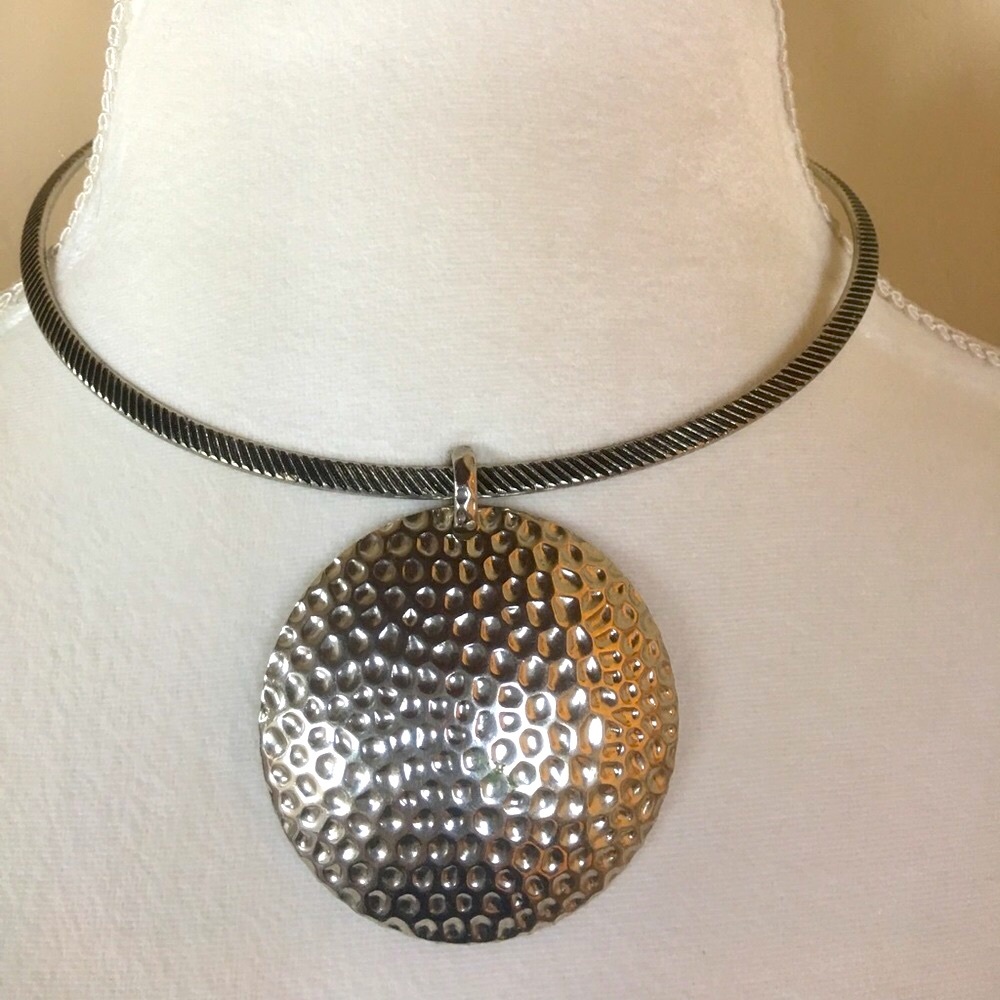 Choker with Pendant